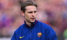 Veteran Barcelona midfielder set for partial return to team ...