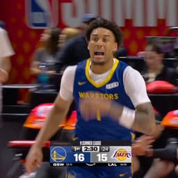 @warriors: Hammer time 🔨

📺 @NBAonPrime https://t.co/JcBIMNOC9Q