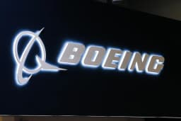 Boeing Stock Gains As Singapore Airlines, Qantas Reportedly Eye Major Wide-Body Jet Orders