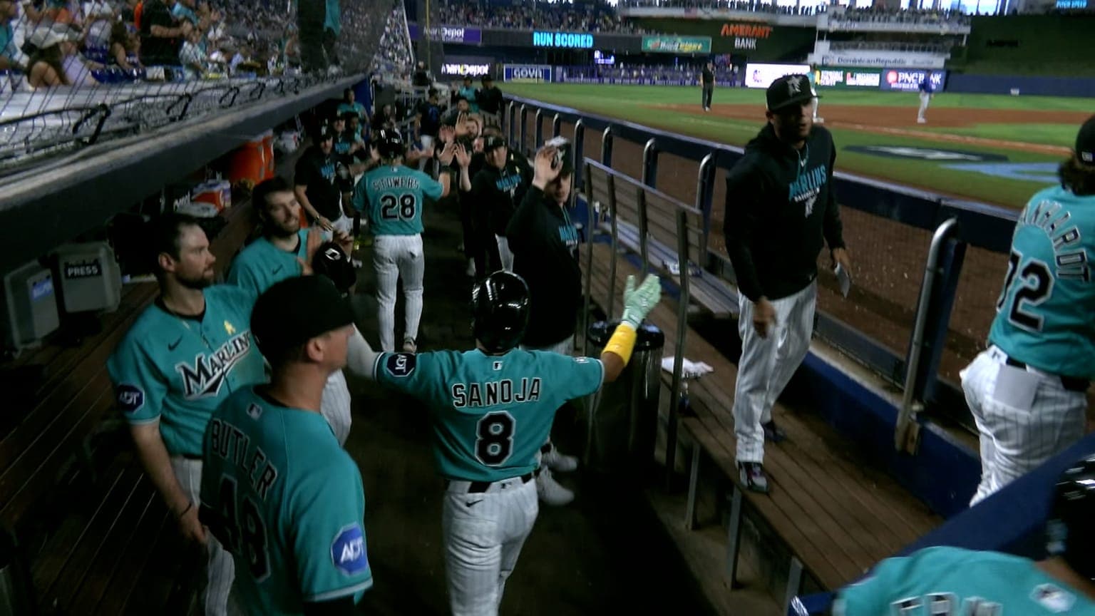 Marlins take the lead with five-run 5th inning | 09/06/2026 - MLB.com