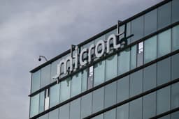 Micron Is Slumping and Rival’s $10 Billion US Listing Won’t Help - Bloomberg