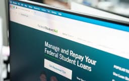 New federal loan rules risk aid loss for class dropouts