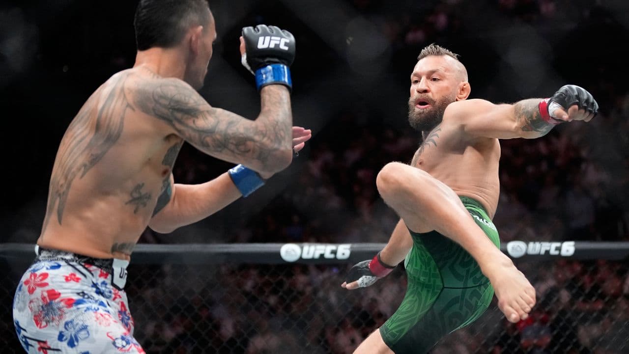 Holloway defeats McGregor in minute with injury stoppage