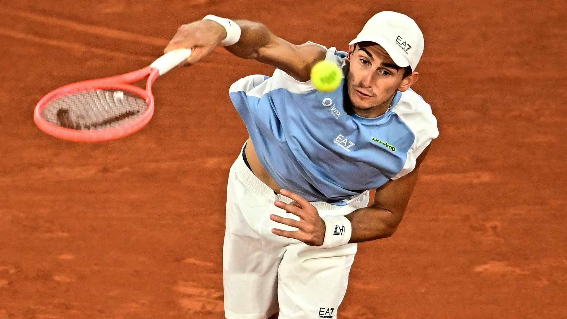 Arnaldi advances to Roland Garros SFs after Berrettini retires