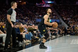 Steph Curry Signs Li-Ning Shoe Deal After Leaving Under Armour