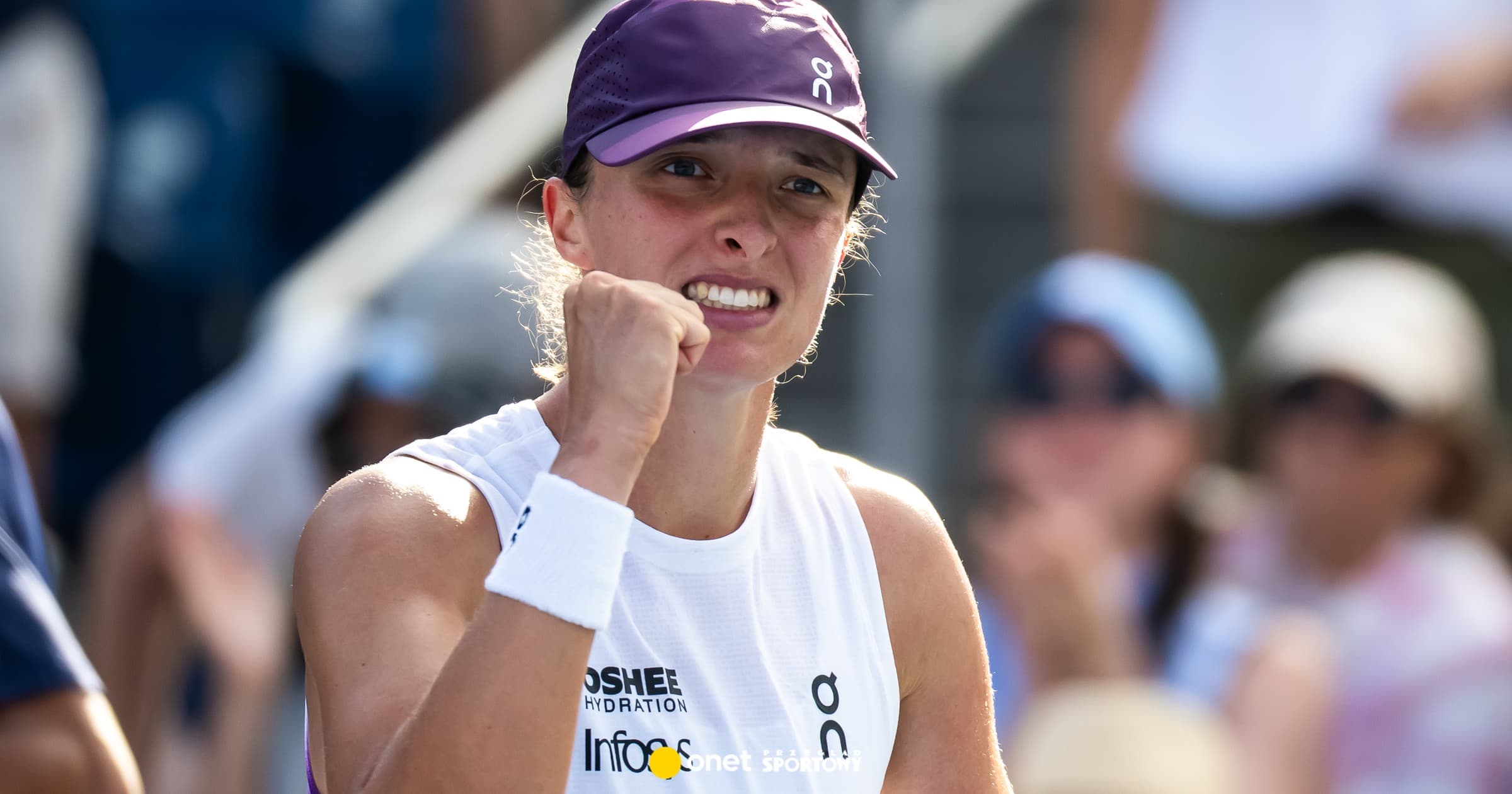 Świątek drops to No. 9 as WTA Finals race tightens
