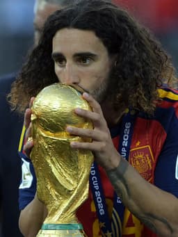 @realmadriden: 😘🏆 https://t.co/rkp6mGhNI8