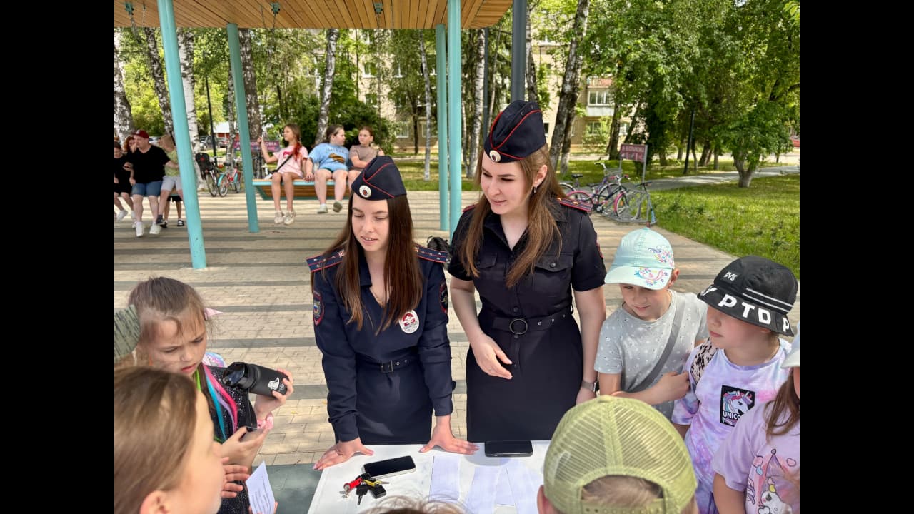 В Дубне полицейские провели «День безопасности