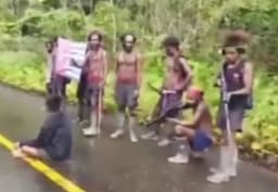 @TracTerrorism: Free Papua Movement (#OPM) Militants Execute a #Woman Accused of Being a Spy for the Government, #Ya...