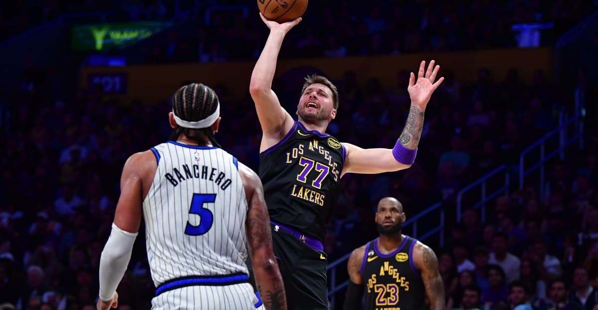 The Lakers have an offense problem | Silver Screen and Roll