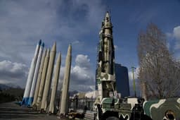 中國「幽靈船」解決飛彈燃料荒？美伊戰火背後浮現北京身影，華府智庫示警「德黑蘭可造近千枚飛彈」 | 風傳媒 | LINE TODAY