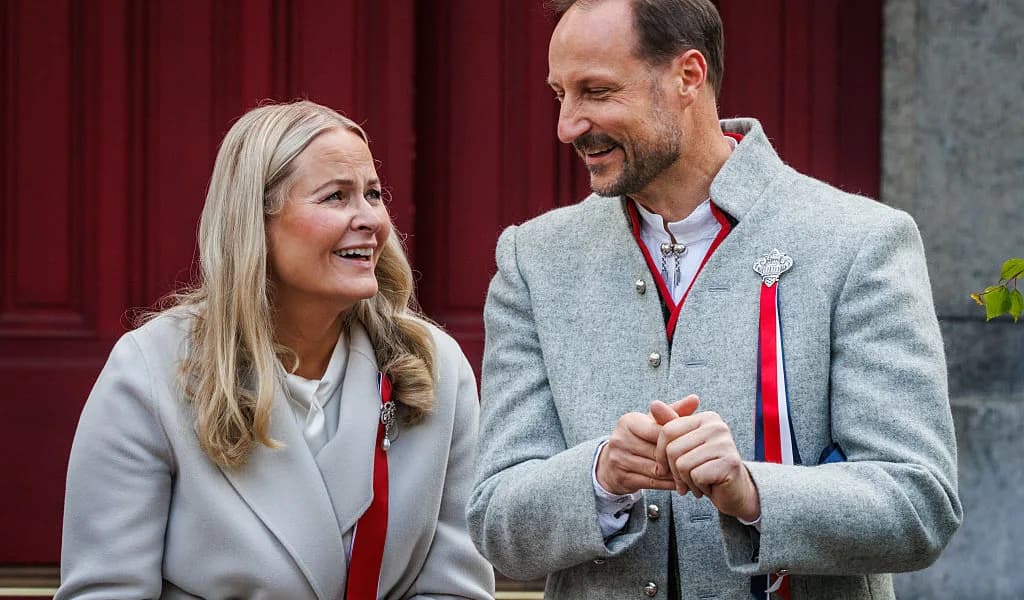 Norway's queen corresponded with Epstein