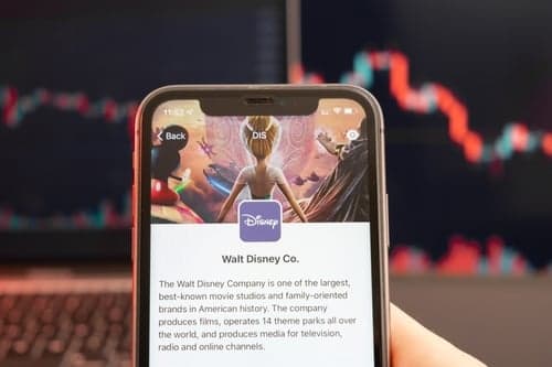 Walt Disney Expands Multibillion-Dollar Global Credit Facilities - TipRanks.com