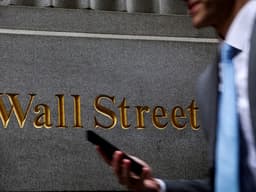 US dollar down, stocks shine after poor US jobs data