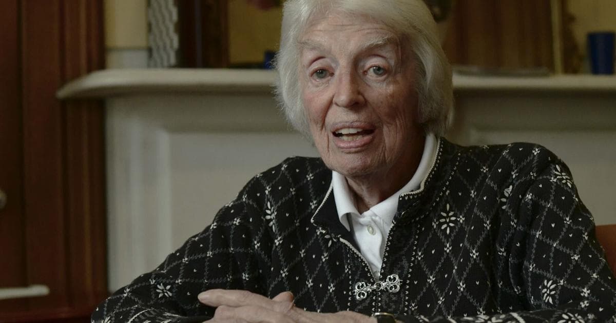 Bradley House residents recount World War II, postwar life