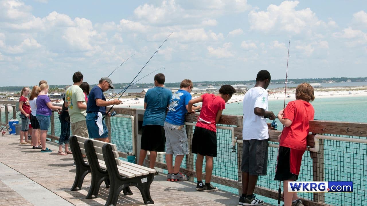 Navarre Beach Fishing Pier to close for cleanup