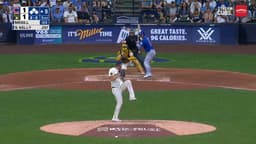 @MLB: Carson Kelly finds the breakthrough for the @Cubs in the 9th! https://t.co/gF3BJoG0DC