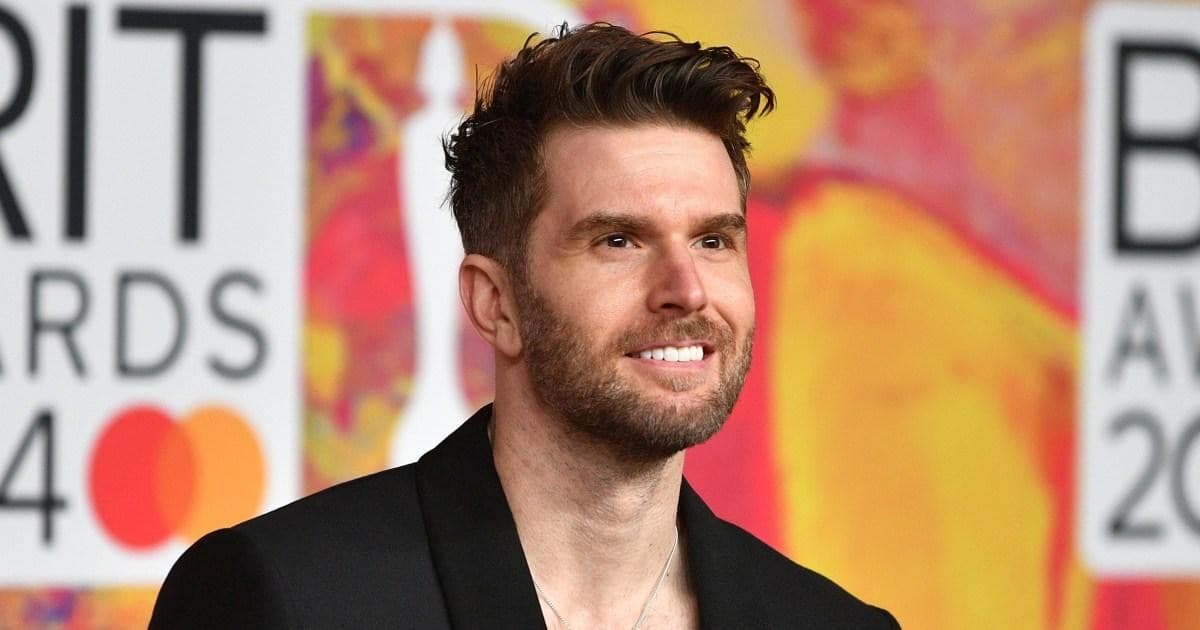 Comedians need to stop taking jobs as TV presenters