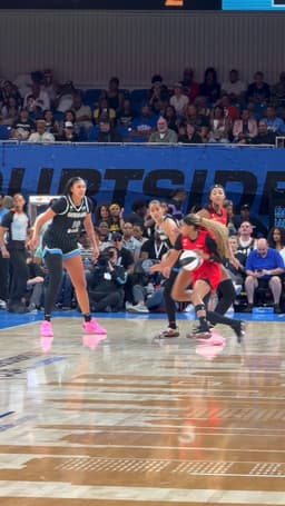 @WNBA: Angel for threeee 👌

She drains the corner triple before the shot clock expires! https://t.co/MKEnDZ...