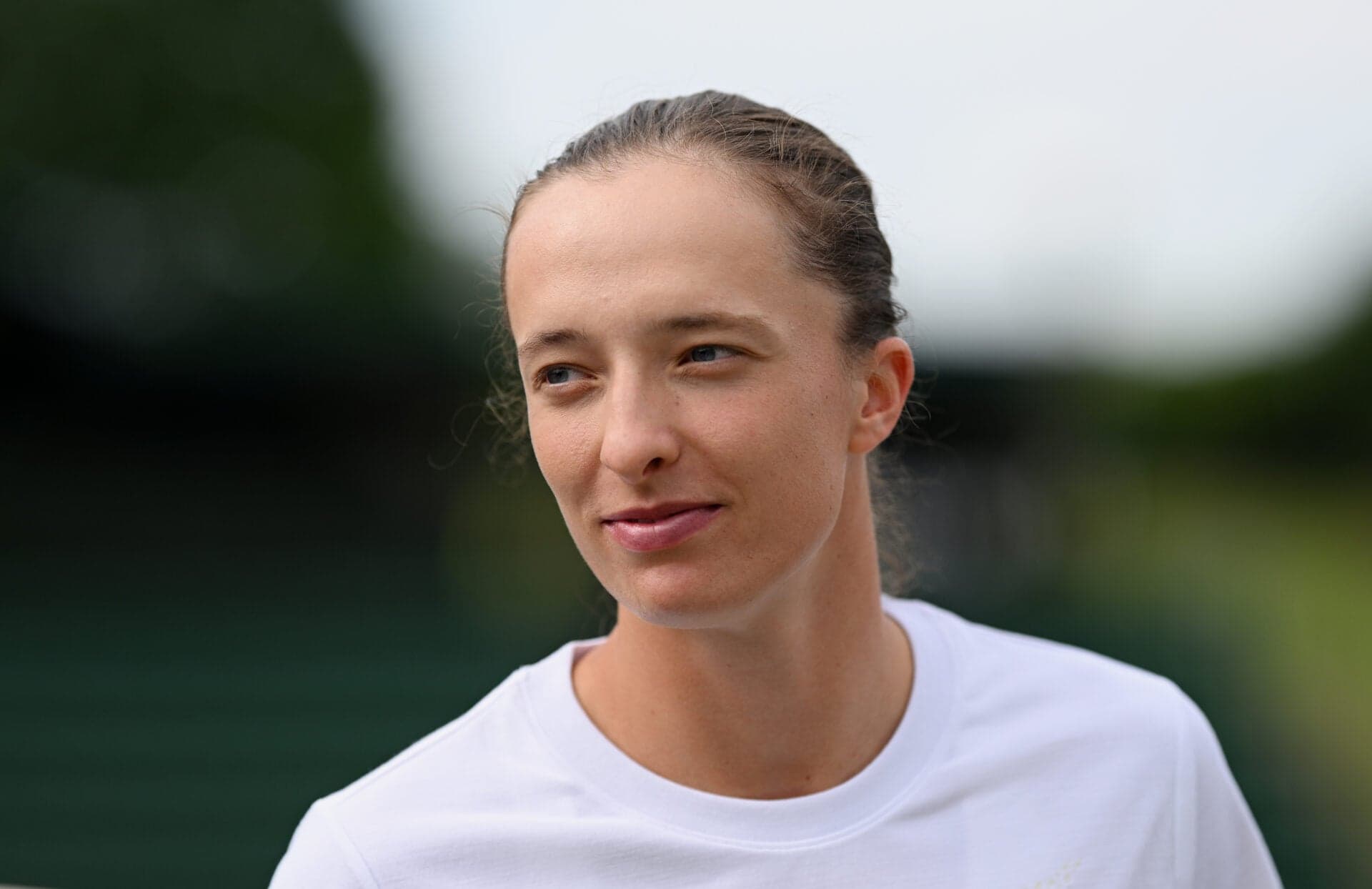 Iga Świątek's Season Struggles: No Titles, Risk of Missing WTA Finals, Now Dropping Out of Top-5