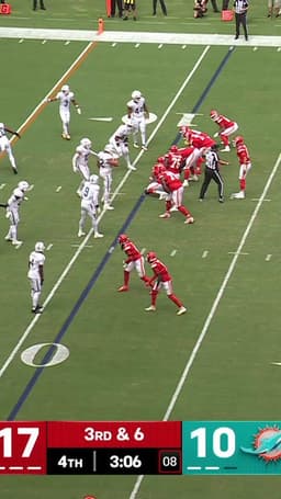 Patrick Mahomes Dimes Travis Kelce for Touchdown