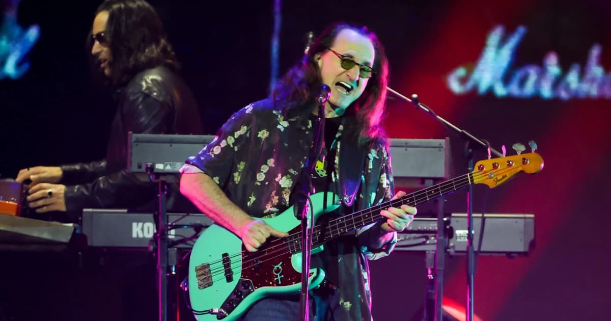 RUSH make live debut with new drummer at Juno Awards 