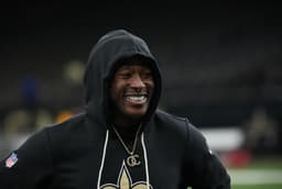 Reports: RB Alvin Kamara staying with Saints on reworked ...