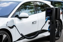 Spain Invests €104M to Boost Electric Mobility Progress