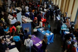 US Jobs Miss Cuts Fed Hike Odds to 23% | Global Economy, Oct 5