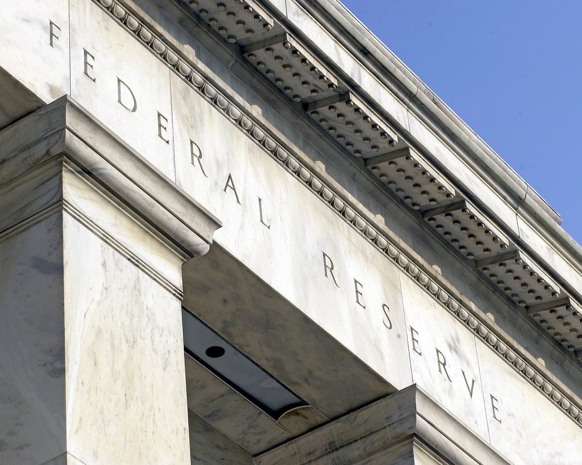 April FOMC minutes released amid hawkish tilt and divisions