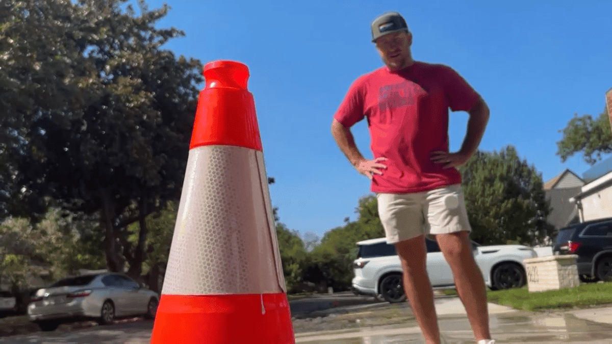 'I just want them to come fix it': East Dallas water leak flows for 39 days