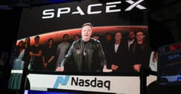 SpaceX Shares Extend Gains as Investors Push Valuation Above $2 Trillion