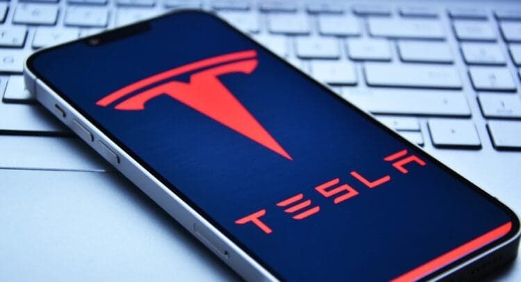 'Avoid This Misunderstanding,' Says Investor About Tesla ...