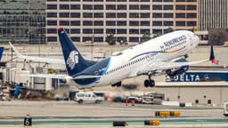 US Cancels Mexican Airline Routes