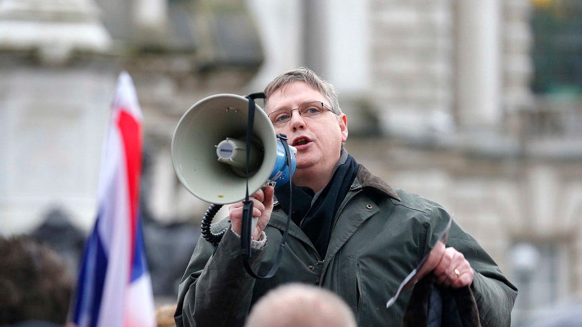 Far-right loyalist Jim Dowson fundraising for 'vigilante' groups ...