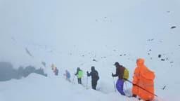 Blizzard Strands Trekkers on Everest