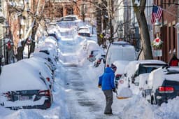 Massachusetts Faces Early Snowstorm