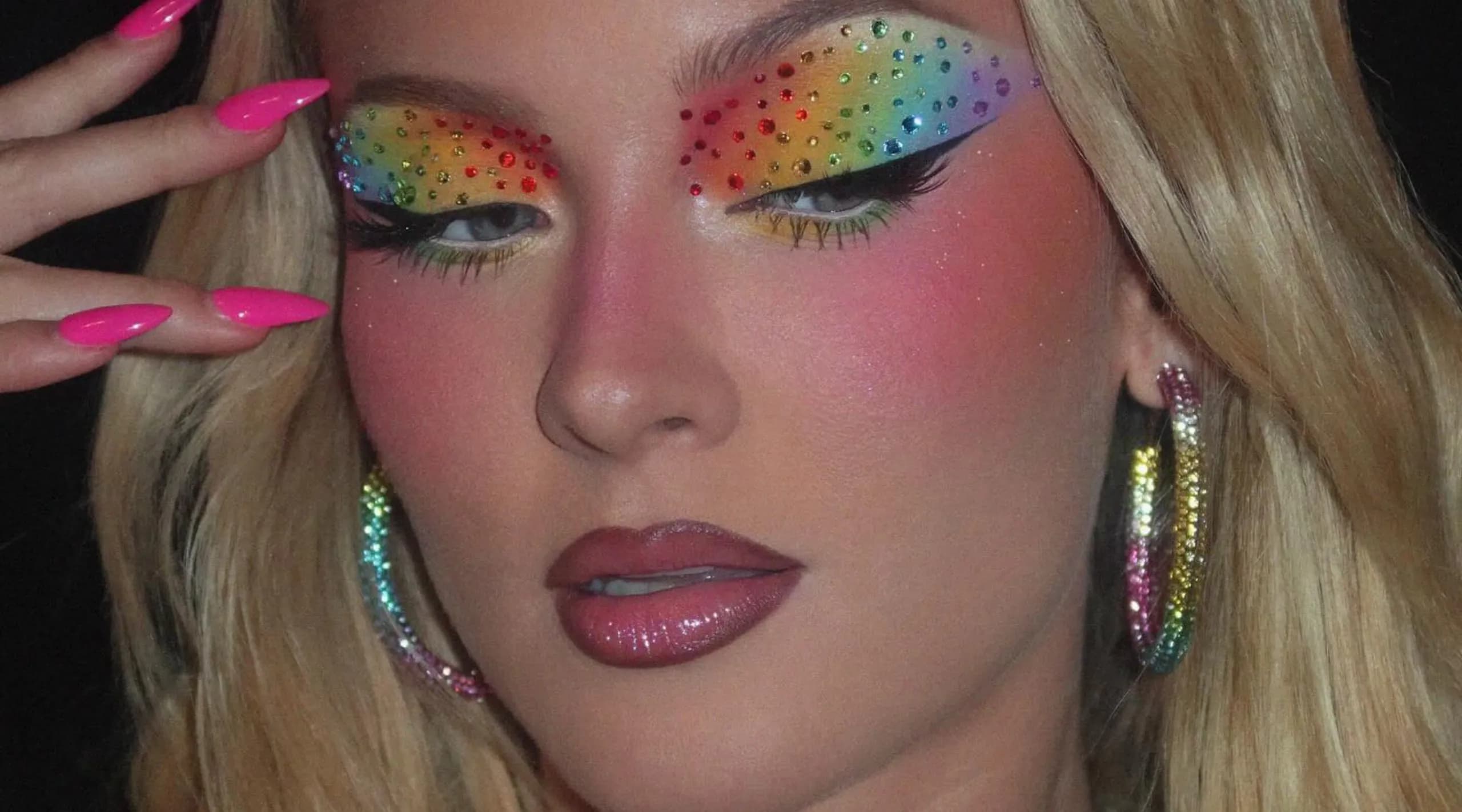 How to Do Zara Larsson's Midnight Sun Concert Makeup