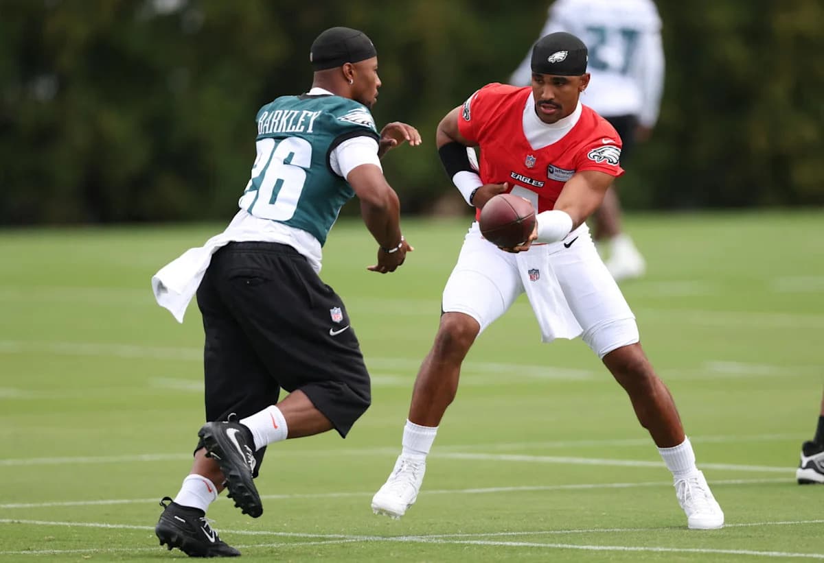 NFL Insider Believes Eagles Could Be 'Team to Beat' in ...