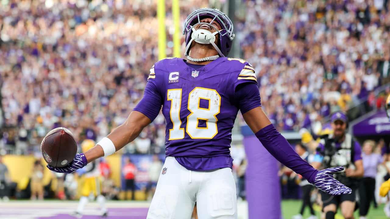 Justin Jefferson Ties Randy Moss for 2nd on Vikings Receptions List