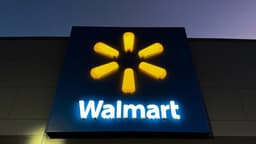 Walmart Embraces AI, Reshapes Jobs