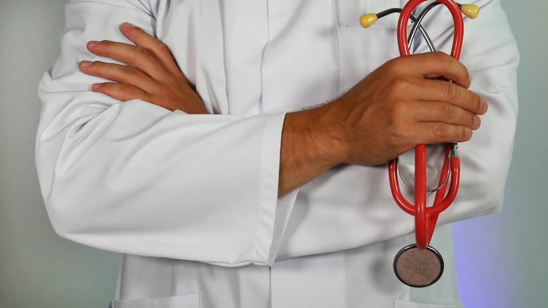 King Introduces Cost-Saving Health Bill to Have Insurance Plans Cover Three Primary Care Visits